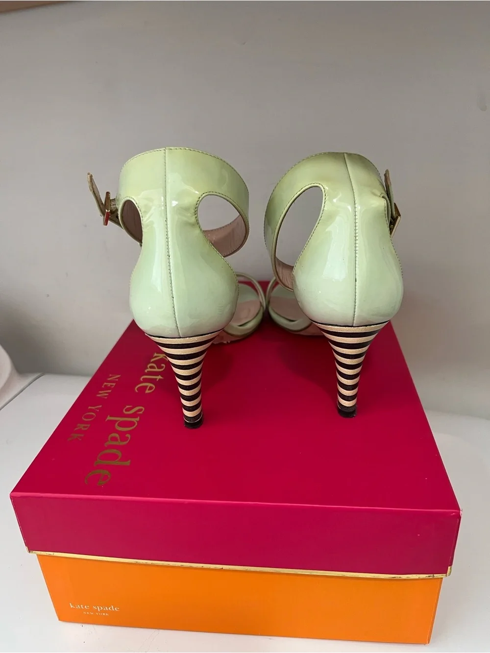 Kate Spade Elsa Mint Green with Black Striped Heels Sz 6B